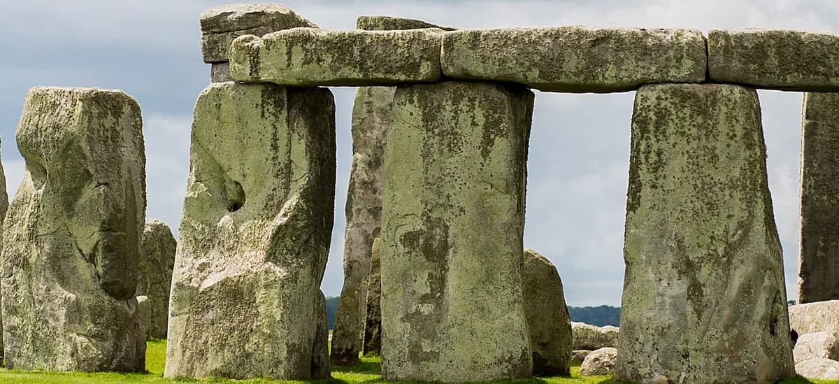 Великобритания: Stonehenge banner distant from the north east.jpg